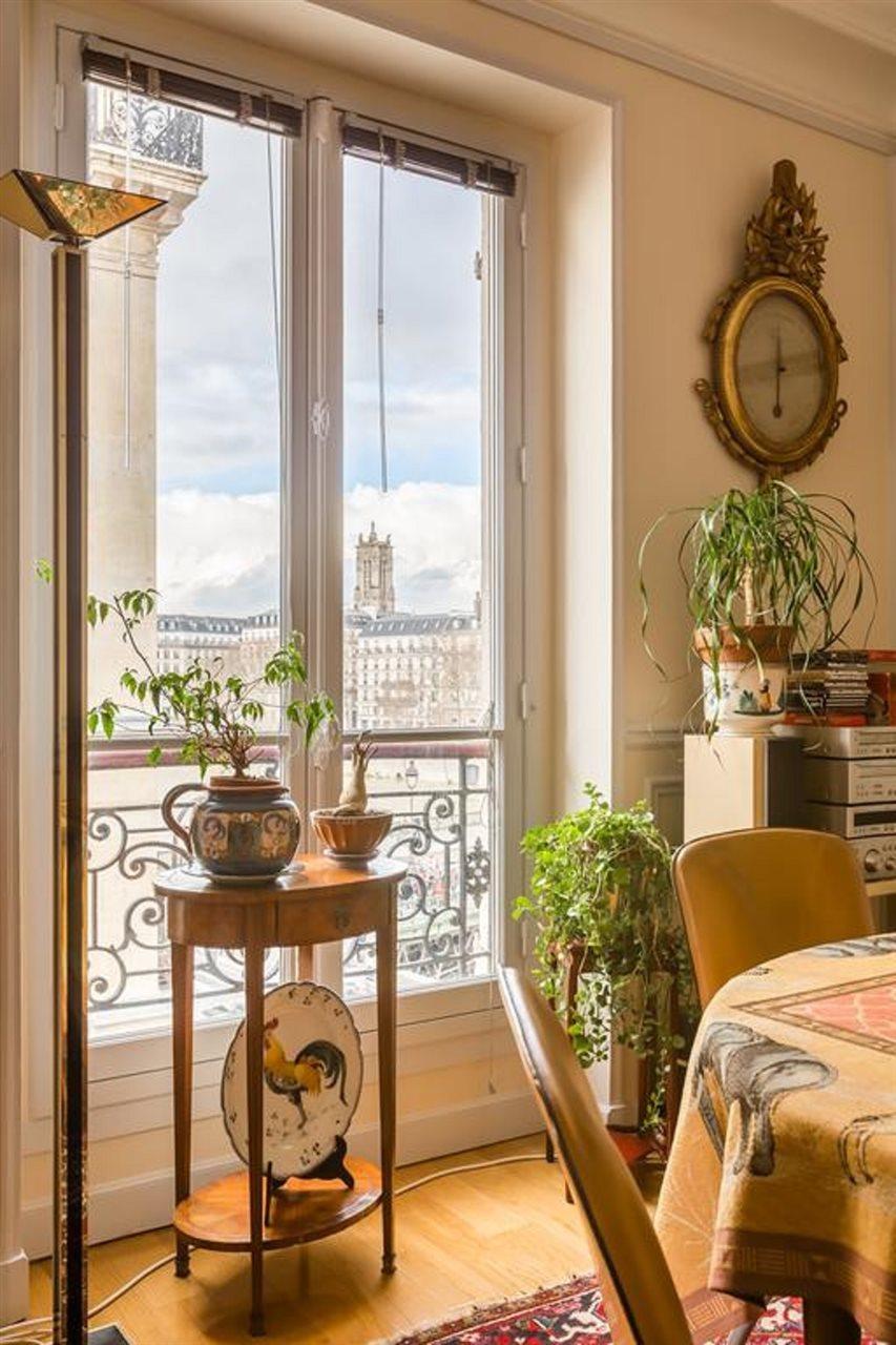 Veeve - Overlooking The Seine On Ile De La Cite Paris Ngoại thất bức ảnh
